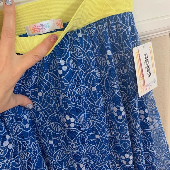💙💛XS LuLaRoe Lola💛💙 lace Skirt - Picture 4 of 5